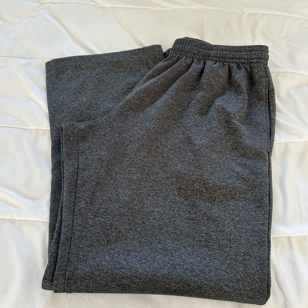 Under Armour Grey Sweat Pants Size M